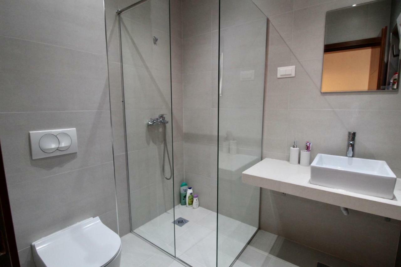 Apartments Komina อัตเจฮะห์ ภายนอก รูปภาพ