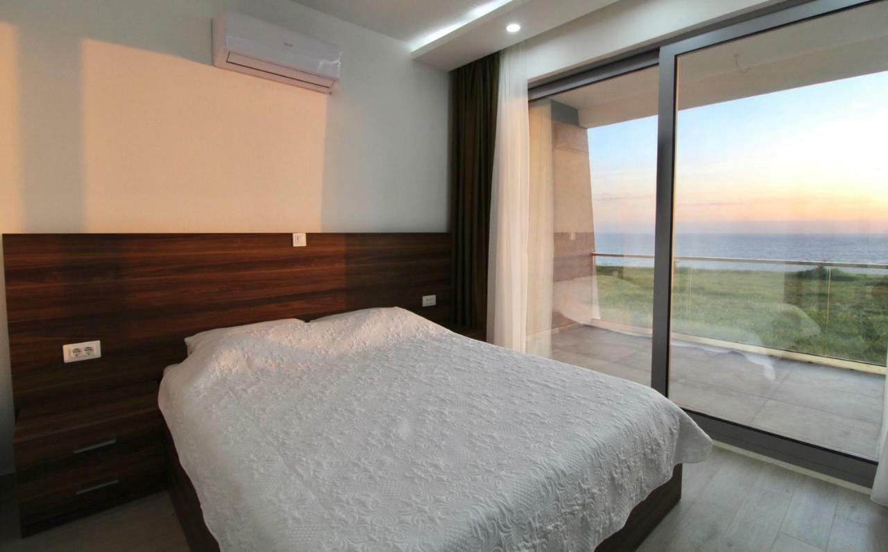 Apartments Komina อัตเจฮะห์ ภายนอก รูปภาพ
